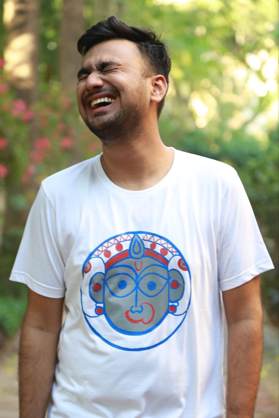 This beautifully designed and hand drawn printed t-shirt features Shri Krishna in blue - Image 3